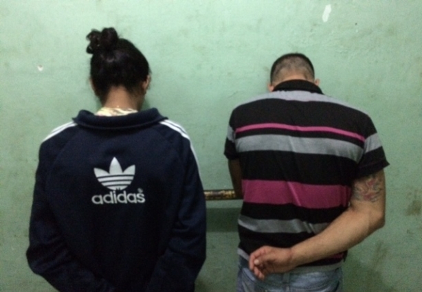 O casal foi preso por tráfico de drogas e contra ele havia um mandado de prisão expedido pela justiça