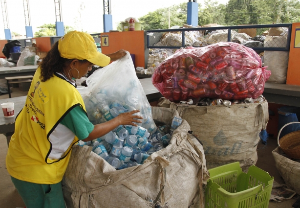 O governo de Minas, através da Feam, está incentivando os municípios a adotarem a coleta seletiva de lixo