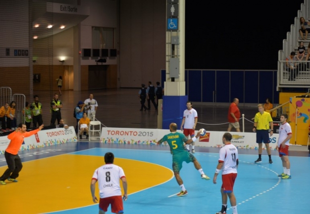 O Brasil venceu com certa facilidade a equipe do Chile no handebol masculino