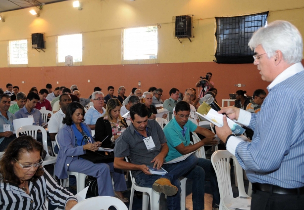 O evento contou com quase 200 participantes, representando entidades públicas, movimentos sociais ligados ao tema e comitês de bacias da região