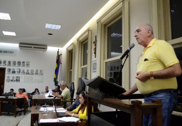 Serafim voltou a criticar o tratamento dado pela Secretaria de Assistência Social aos moradores de rua em Cataguases
