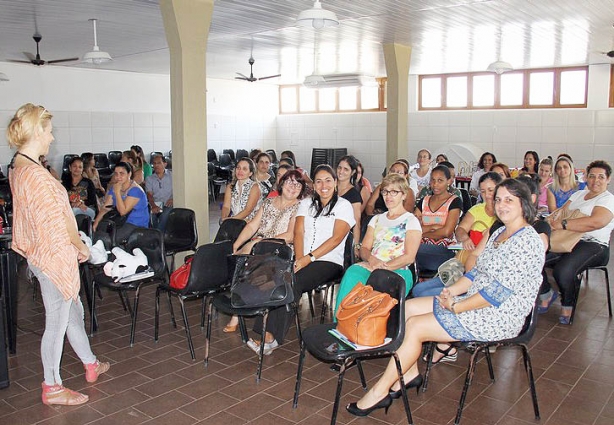 O encontro aconteceu no salão de eventos da Creche S.O.S 