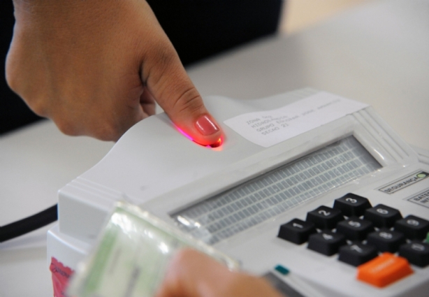 Eleitores de Guidoval e de São Sebastião da Vargem Alegre serão recadastrados pelo novo sistema de biometria