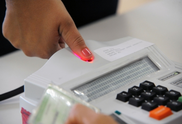 Eleitores de Guidoval e de S&atilde;o Sebasti&atilde;o da Vargem Alegre ser&atilde;o recadastrados pelo novo sistema de biometria