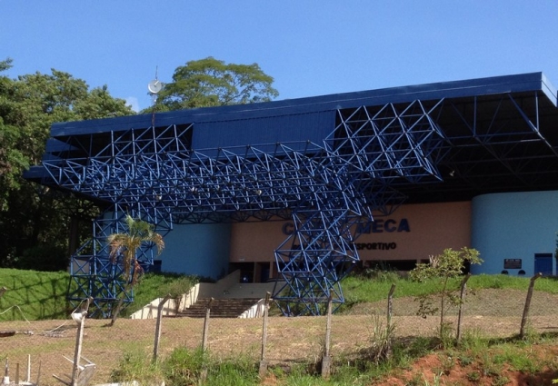 O ginásio coberto do Meca: uma das últimas grandes obras realizadas no clube