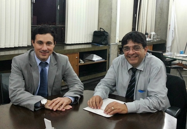 Deputado Cristiano Silveira em reunião com presidente da Emater-MG, Amarildo Kalil 
