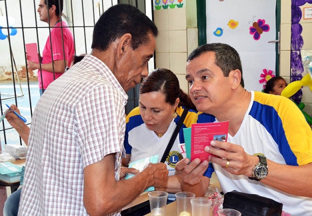 O Lions Clube de Cataguases realizou nesta manhã de domingo, 4 de outubro, a Blitz da Saúde