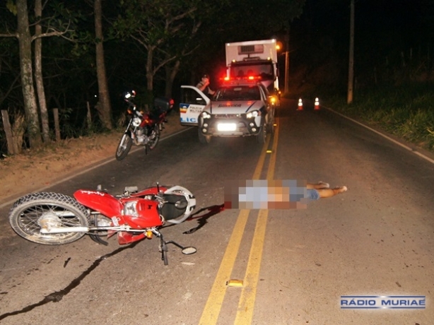 A v&iacute;tima foi atropelada pelo motociclista que provavelmente estava embriagado