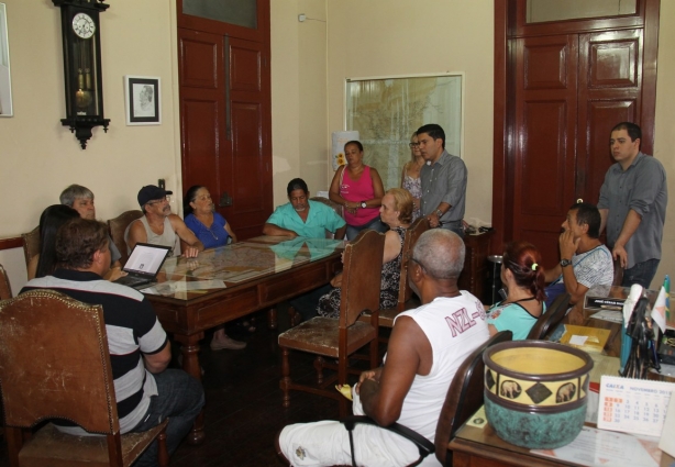 A reunião mostrou aos moradores as mudanças que acontecerão no bairro antes da construção da creche