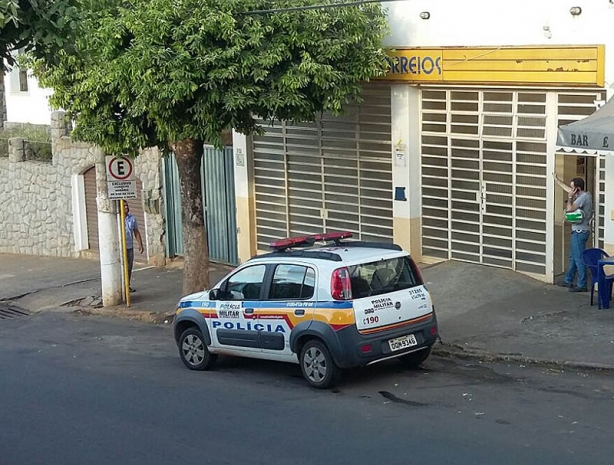 A ag&ecirc;ncia dos Correios de Astolfo Dutra foi assaltada pouco depois das 16 horas desta quinta-feira
