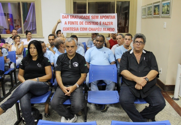 Representantes das empresas de ônibus se manifestaram contrários à iniciativa 