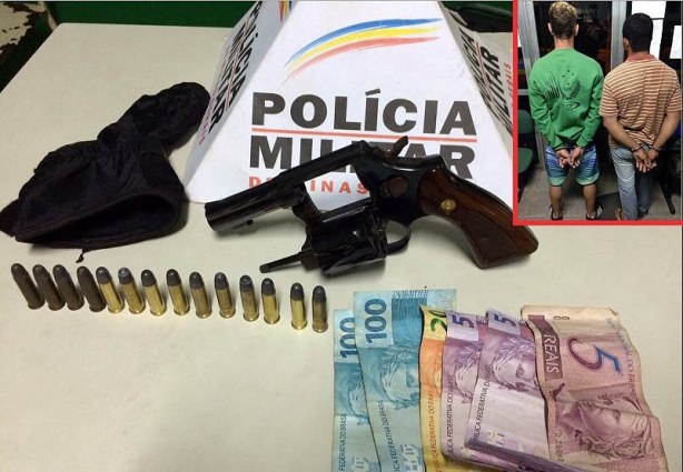 Um revólver e 14 munições foram apreendidos no bairro São Marcos na noite desta sexta-feira. Dois rapazes também foram presos