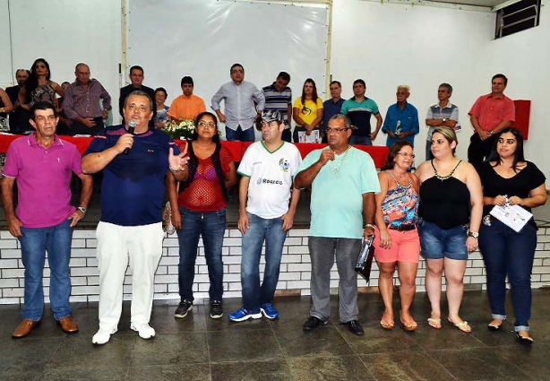 Marco Antônio Baiano e sua equipe de voluntários na luta contra as drogas