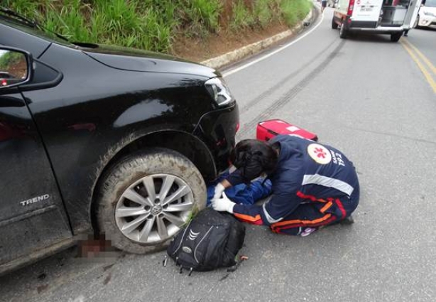 O motociclista morreu no local.