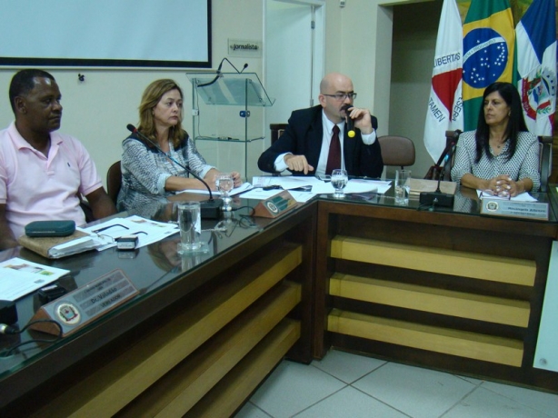 O delegado Regional de Pol&iacute;cia de Ub&aacute;, Fernando Dias, esclareceu a situa&ccedil;&atilde;o legal das &quot;cinquentinhas&quot;