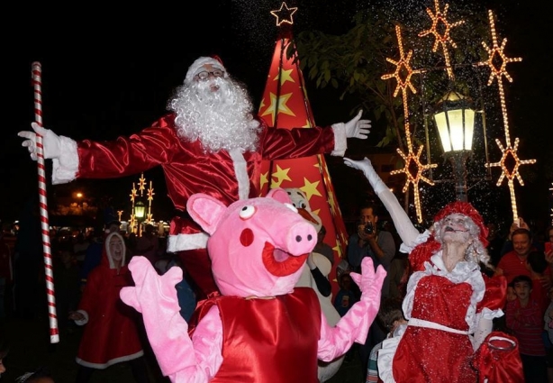 O Grupo Toca Teatro fará um Cortejo de Natal nesta quinta-feira, no centro da cidade