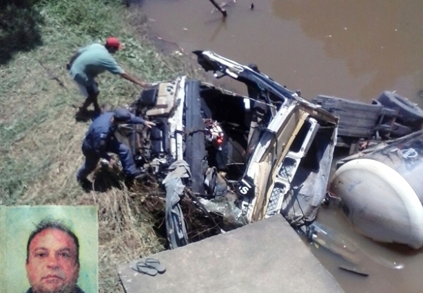 O motorista da carreta, Alício Ososvski, tinha 44 anos, e não conseguiu sair da cabine da carreta