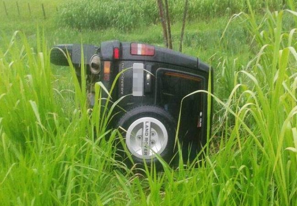 O Land Rover saiu da pista no Km 786,5 da BR 116, próximo ao acesso a São Domingos