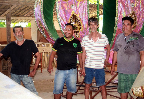 A Vila Minalda vem com dez alas e três carros alegóricos para a Passarela do Samba no domingo de Carnaval