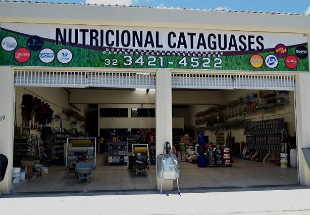 A loja, agora, ocupa área de quatrocentos metros quadrados, na Vila Domingos Lopes