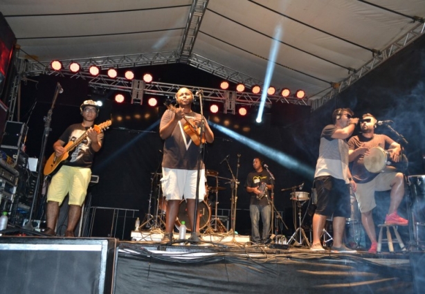 A Banda Som da Gente abriu o carnaval de Miraí em grande estilo e com muito gingado