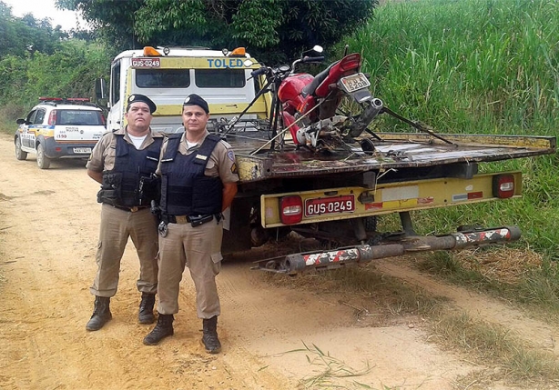A motocicleta que havia sido roubada no dia 8, foi encontrada e levada para o p&aacute;tio do Detran-MG em Cataguases