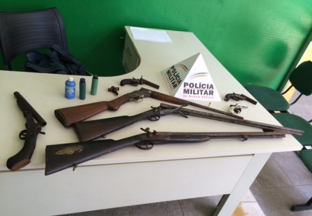 As armas estavam em uma residência de idosos no bairro São Vicente