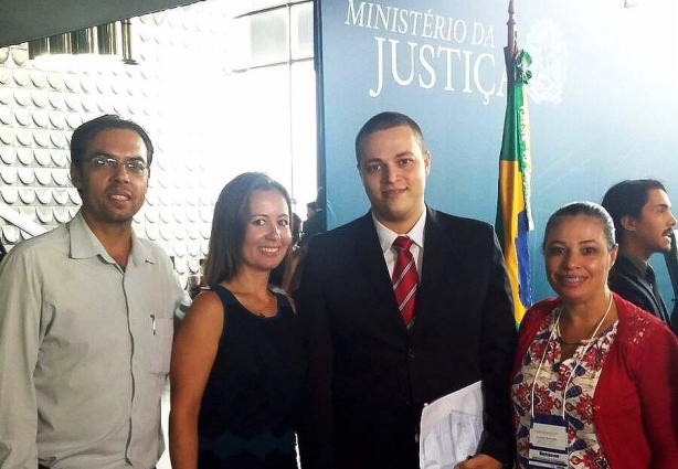 Da esquerda para a direita Eder Ribeiro, Conselheiro do Procon de Unaí; Christiane Dias, Coordenadora do Procon de Extrema, Rafael e Eliane, servidora da Câmara Municipal de Unaí