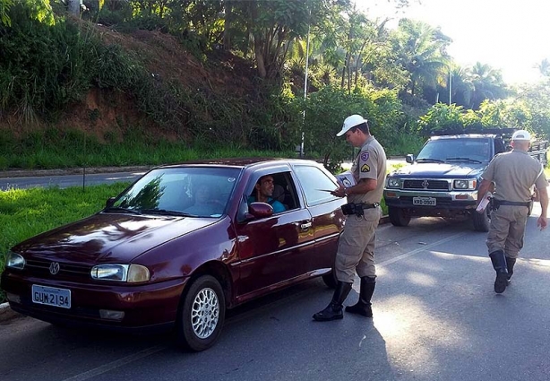 A blitz contra a dengue pegou os motoristas de surpresa nesta tarde em Dona Euzébia