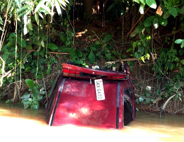 O carro foi resgatado no meio da tarde e devolvido ao seu propriet&aacute;rio