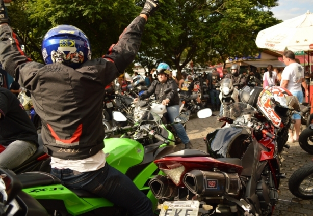 O evento reunia dezenas de motociclistas de milhares de pessoas no fim de semana em que era realizado