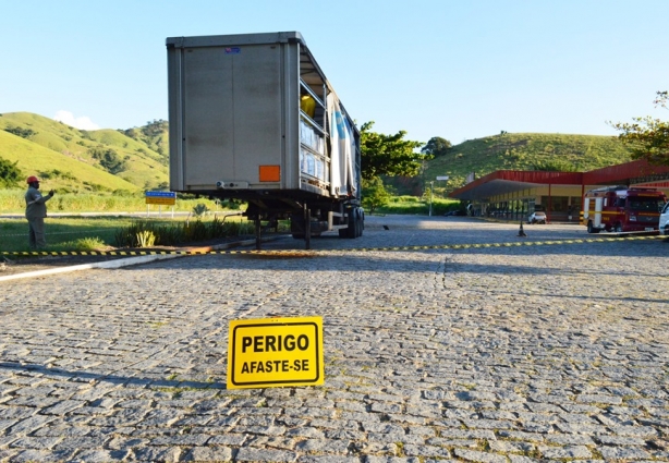 Uma fumaça branca na carroceria despertou a atenção do motorista para o problema