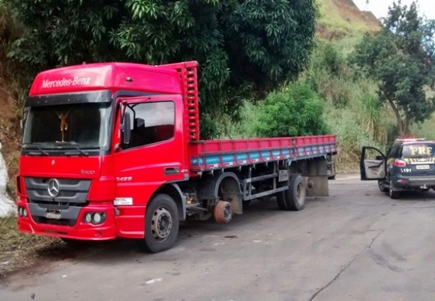 O caminhão foi encontrado estacionado com as chaves na ignição mas o motorista não foi encontrado