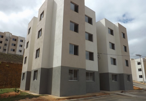 moradores reivindicam a instalação de hidrômetros individualizados nos apartamentos do Residencial São Marcos