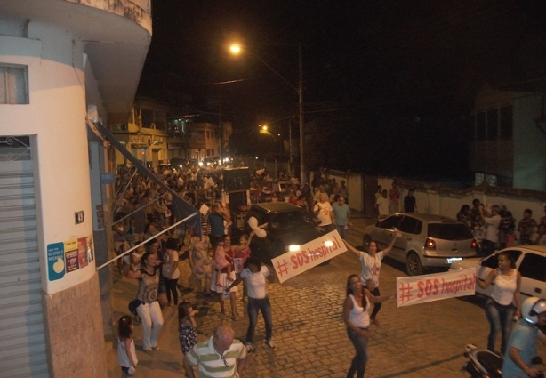 Moradores de Recreio foram para as ruas defenderem a manutenção de recursos para o Hospital da cidade