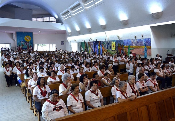 Durantd a tarde o Santuário de Santa Rita de Cássia ficou tomado por membros do Apostolado da Oração que encerraram a festividade pelos cem anos