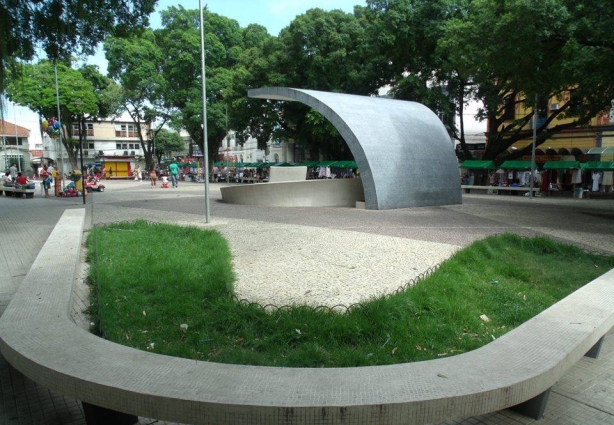 A Praça Rui Barbosa vai receber, neste sábado, uma ação promocional e solidária da FIC-Unis para a campanha do vestibular (Foto: Carrara Neto)