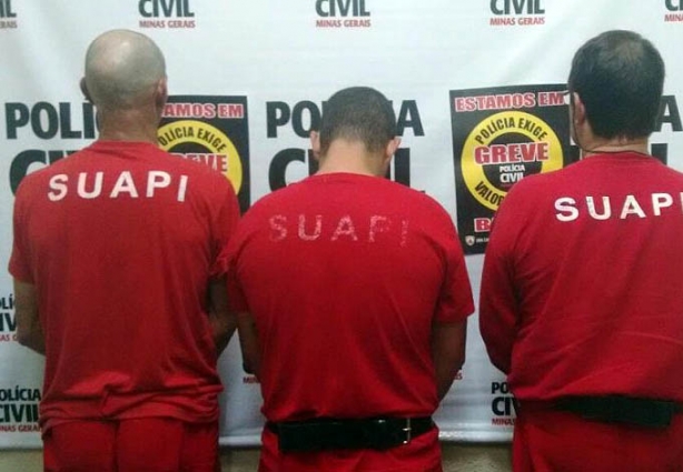 O crime contou com a participação de duas pessoas de Leopoldina e uma que reside no estado de São Paulo, de acordo com a Polícia Civil
