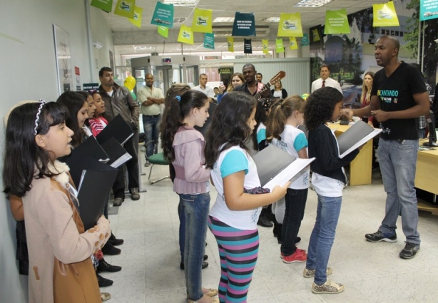 Os integrantes do Coral do Projeto Encantando farão a apresentação de encerramento do Dia C