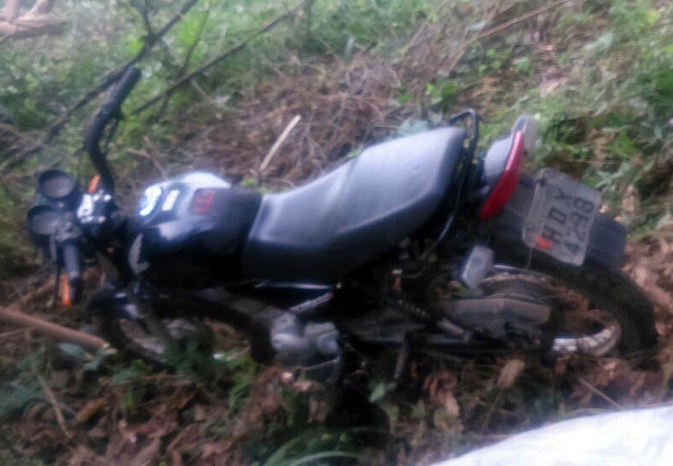 A motocicleta foi roubada dentro do pátio do Detran em Cataguases e localizada pela PM às margens do rio Pomba