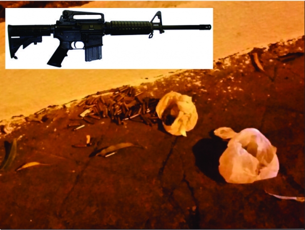 No detalhe, o fuzil IA2, e na foto maior os cartuchos deflagrados encontrados por moradores e apreendidos pela PM