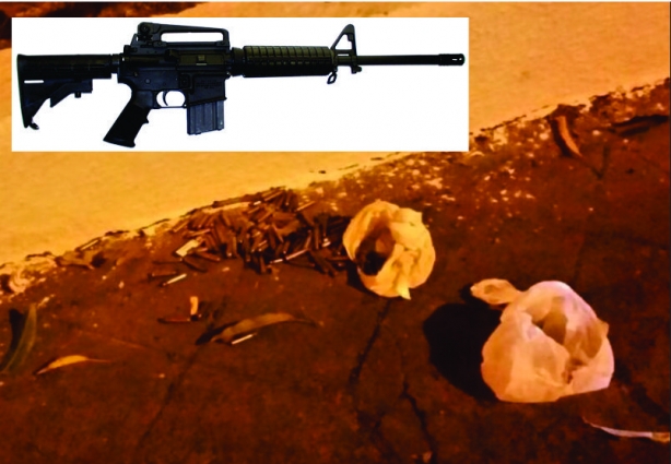 No detalhe, o fuzil IA2, e na foto maior os cartuchos deflagrados encontrados por moradores e apreendidos pela PM