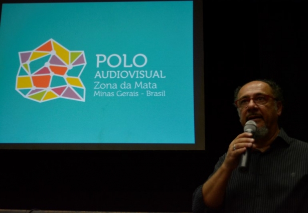 César Piva durante a abertura do Festival Ver e Fazer Filmes, na tarde desta terça-feira