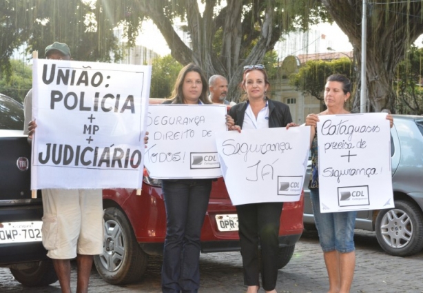 A passeata pela segurança saiu da Praça Santa Rita em direção ao fórum no último dia 7 de julho