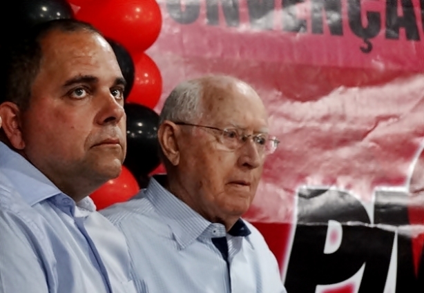 Elder Abreu (esquerda) recebeu apoio do ex-prefeito José Braz que indicou o vice Cezar das Máquinas (PP)