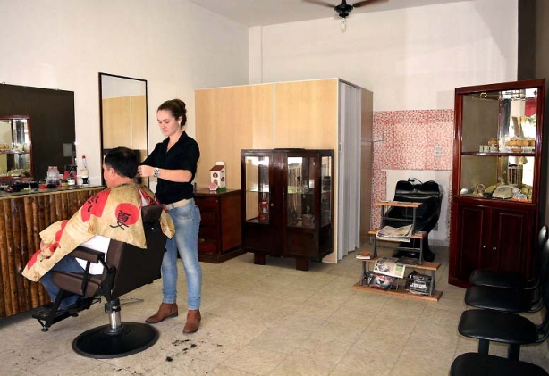 Lauriete tornou-se a primeira barbeira de Cataguases e trabalha na profiss&atilde;o h&aacute; pouco mais de dois meses