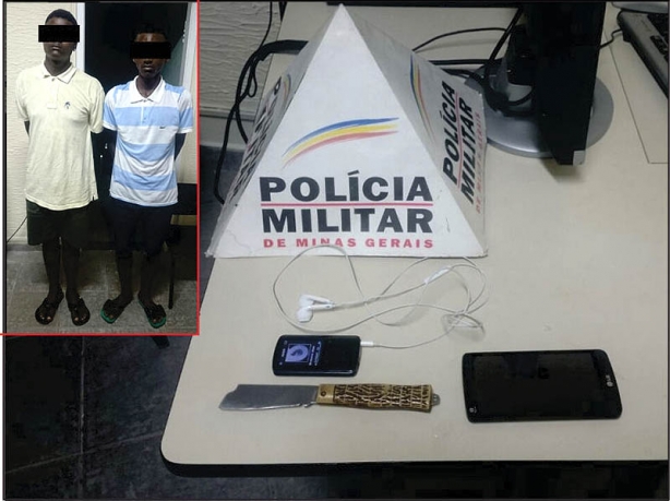 O canivete usado para roubar o celular, bem como o aparelho, foram encontrados com os supostos autores que foram detidos