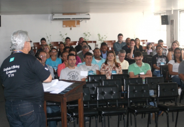 Bil Crepaldi faz a abertura do I Simpósio de Radiologia de Cataguases e Região que aconteceu no último sábado