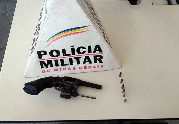 A arma encontrada com o adolescente foi apreendida e ele será encaminhado para Juiz de Fora