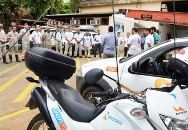 Equipes da empresa se preparam para uma missão de urgência/emergência durante o treinamento que terminou nesta sexta-feira